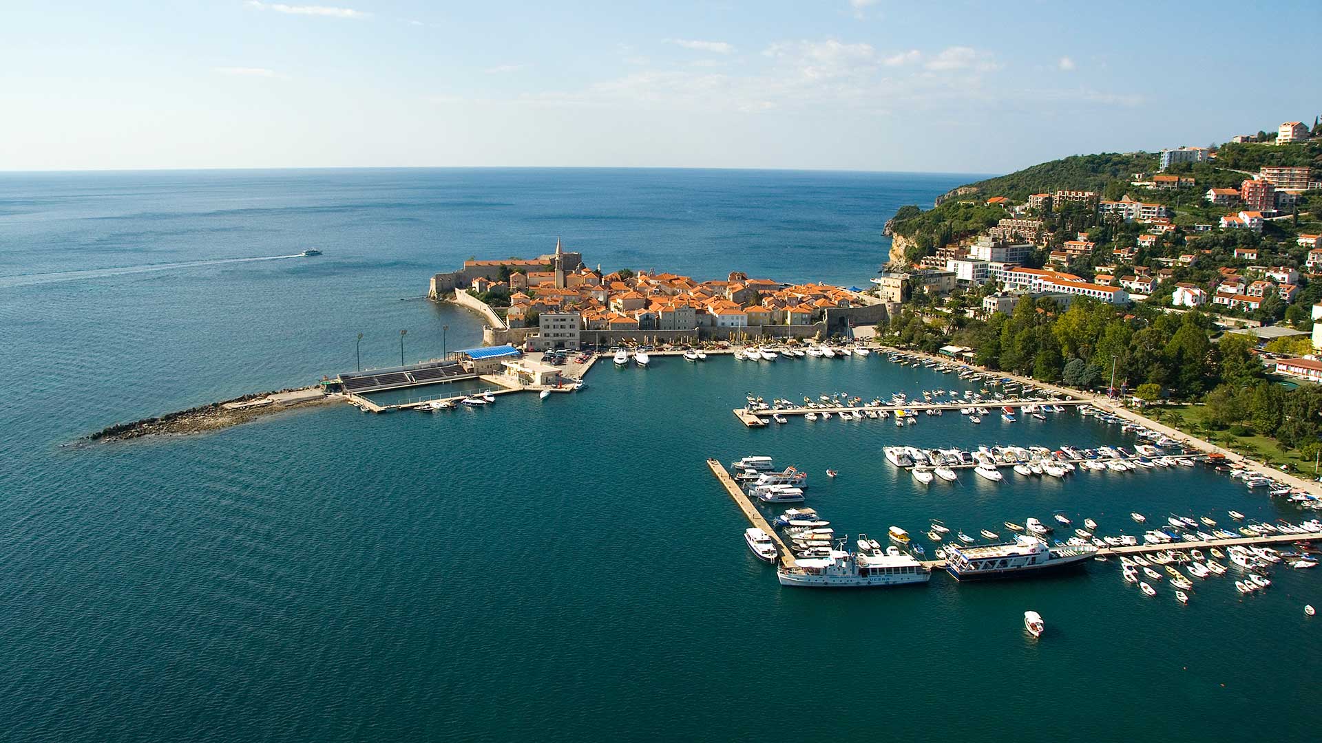 Kala Rooms & Suites – mirna lokacija u Budvi blizu Slovenske plaže